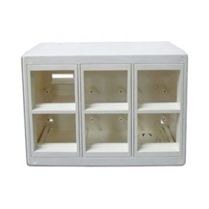 Uzidna kutija sa poklopcem i 6 slotova za 45x45mm module (12M) dim. 192x152x76mm